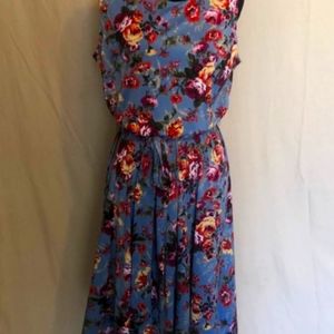 Women's blue floral midi dress
